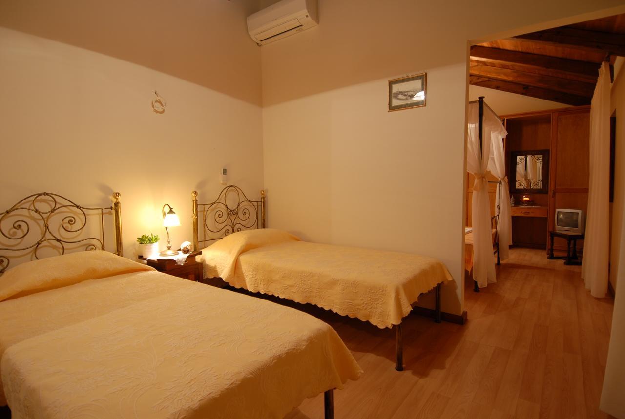 Anatoli Labreon Hotel Agia Marina  ภายนอก รูปภาพ
