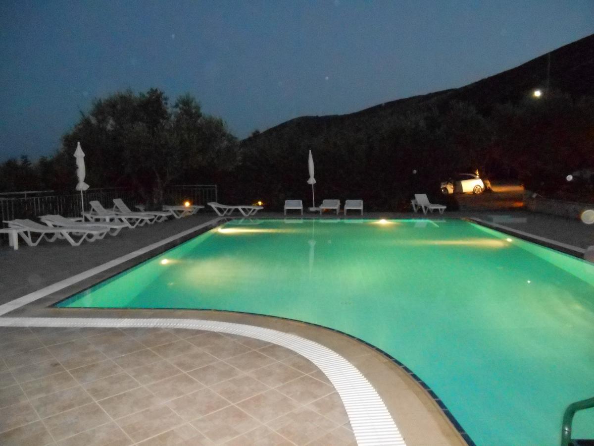 Anatoli Labreon Hotel Agia Marina  ภายนอก รูปภาพ